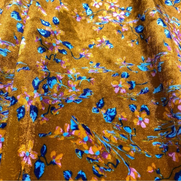 Savage Fenty Psychedelic Velvet PJ Pajama Top Size 1X Floral Key Hole - Picture 2 of 8